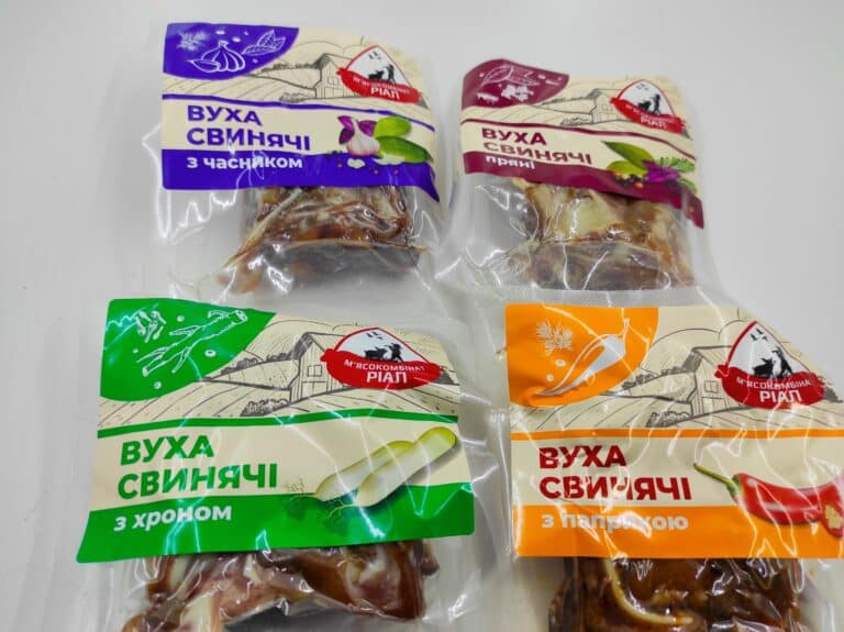 Вушка свинячі зі спеціями (100 гр), ціна за 1 уп